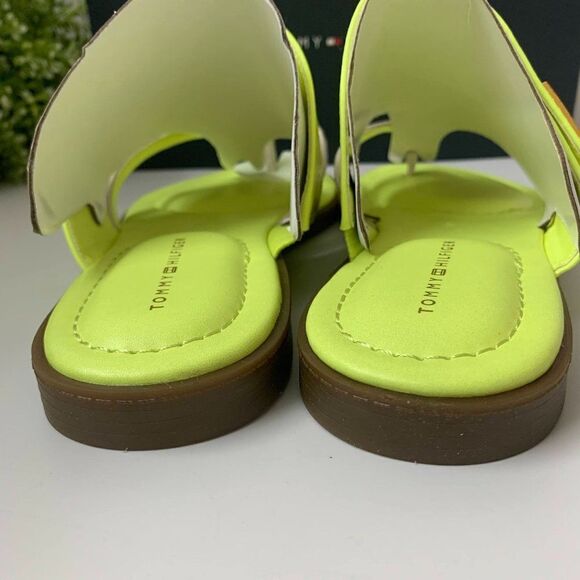Tommy HIlfiger Meriem Womens Thong Sandal Monogram Emblem Logo Sz 8M Light Green - Picture 4 of 9